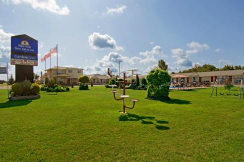 Milan Garden Inn Thorold Zewnętrze zdjęcie