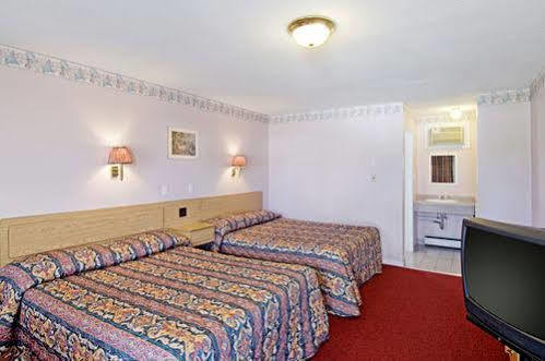 Milan Garden Inn Thorold Zewnętrze zdjęcie