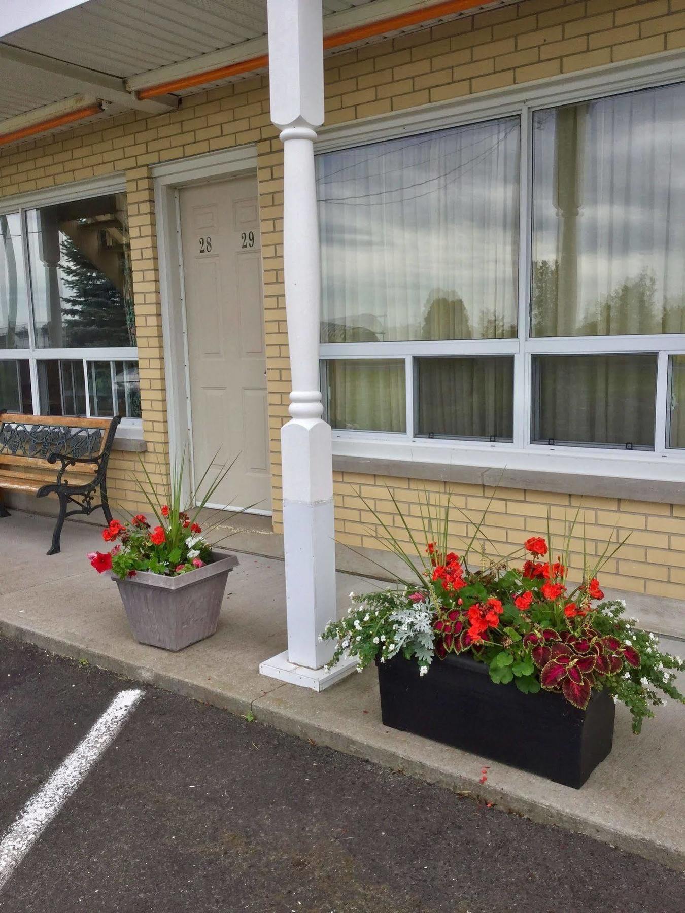 Milan Garden Inn Thorold Zewnętrze zdjęcie